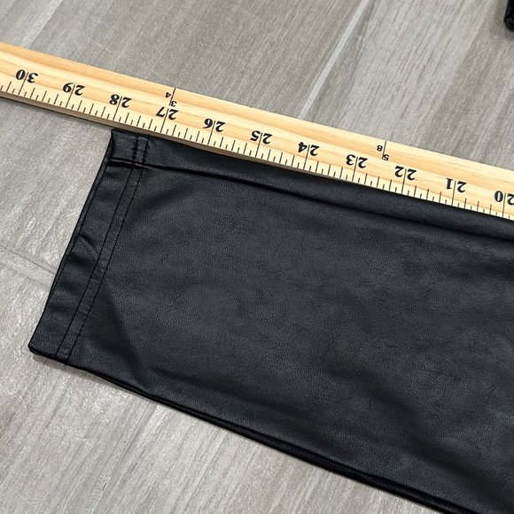 Aritzia Wilfred Charm Pant High-Waisted Vegan Faux Leather Leggings in Black - Picture 13 of 16